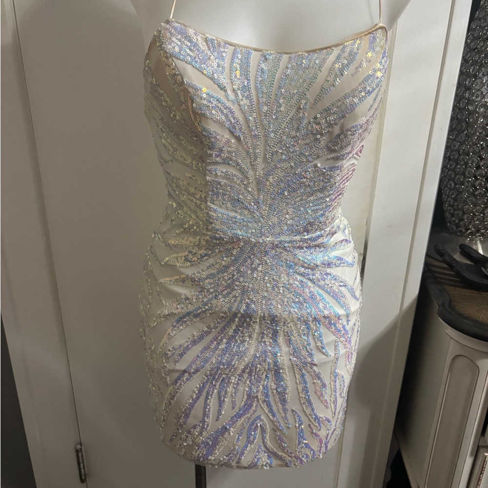 Alyce Paris Iridescent Sequin Mini Dress - White and Silver